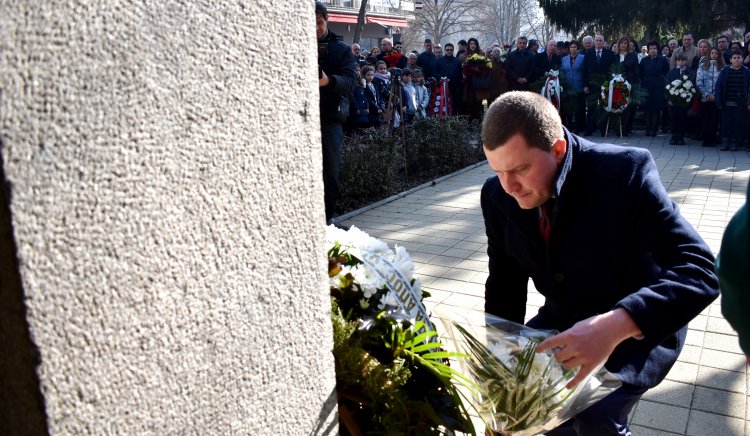 БСП почете почете паметта на Васил Левски в Перник и Радомир