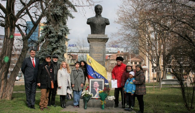 Борис Цветков почете паметта на Уго Чавес