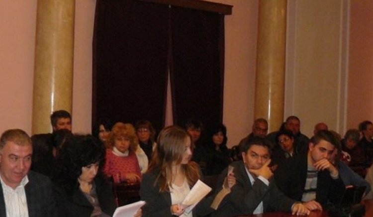 Младежкото БСП в Перник очаква действията на кмета